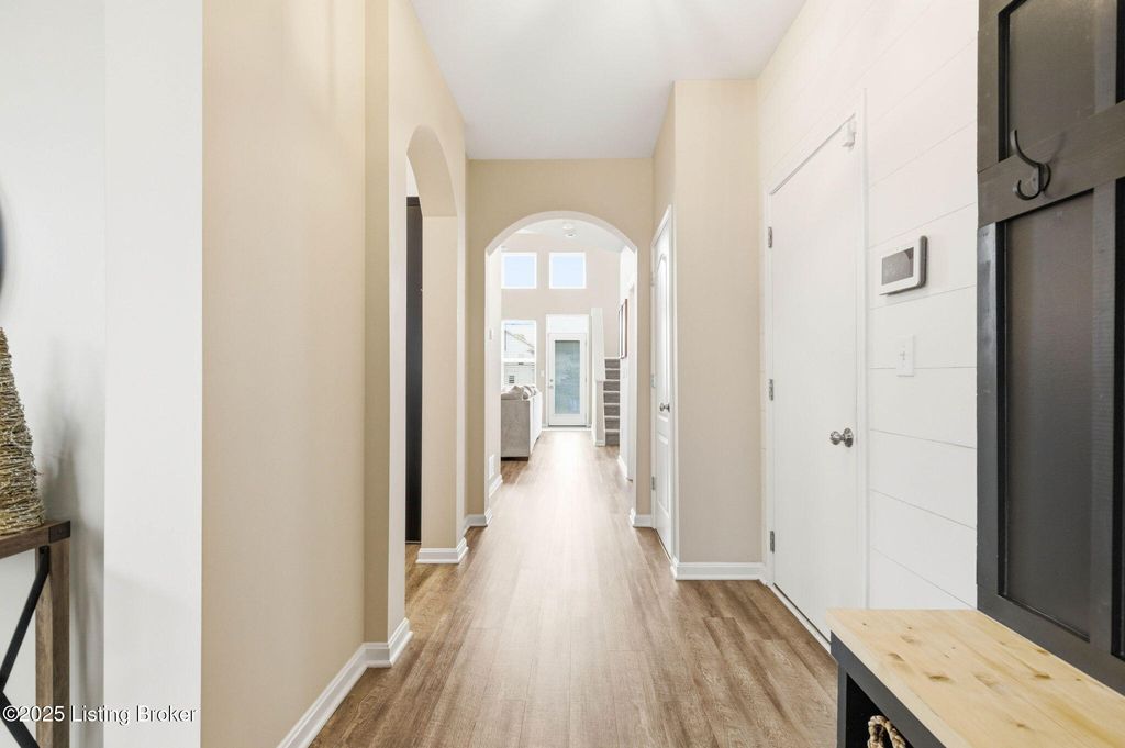 Photo of 10006 Creek View Estates Dr, Louisville, KY 40291 (MLS # 1704379)