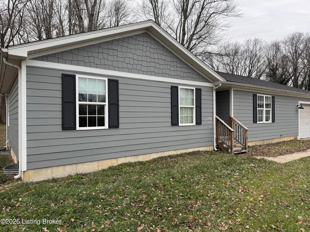 Photo of 5466 R Bruce Ave, Louisville, KY 40214 (MLS # 1709692)