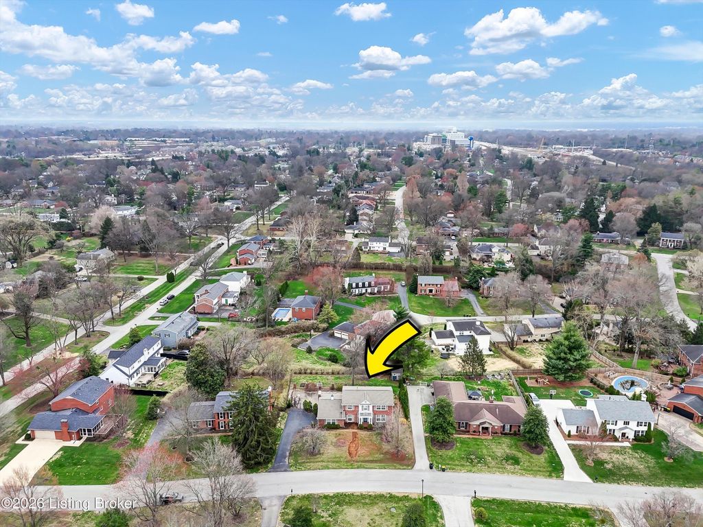 Photo of 6108 Rodes Dr, Northfield, KY 40222 (MLS # 1711259)