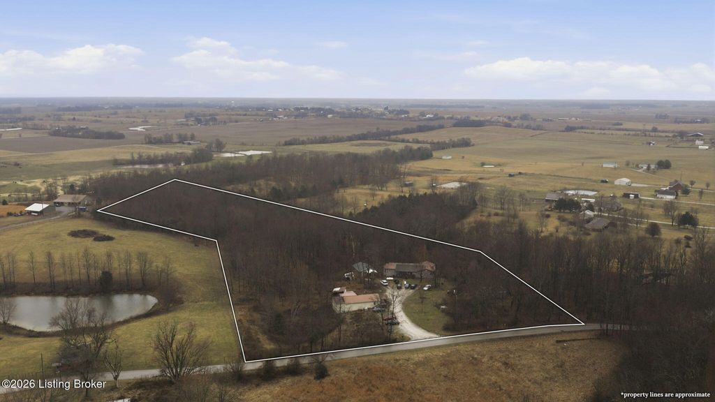 Photo of 1401 Walter Reed Rd, Hodgenville, KY 42748 (MLS # 1711171)