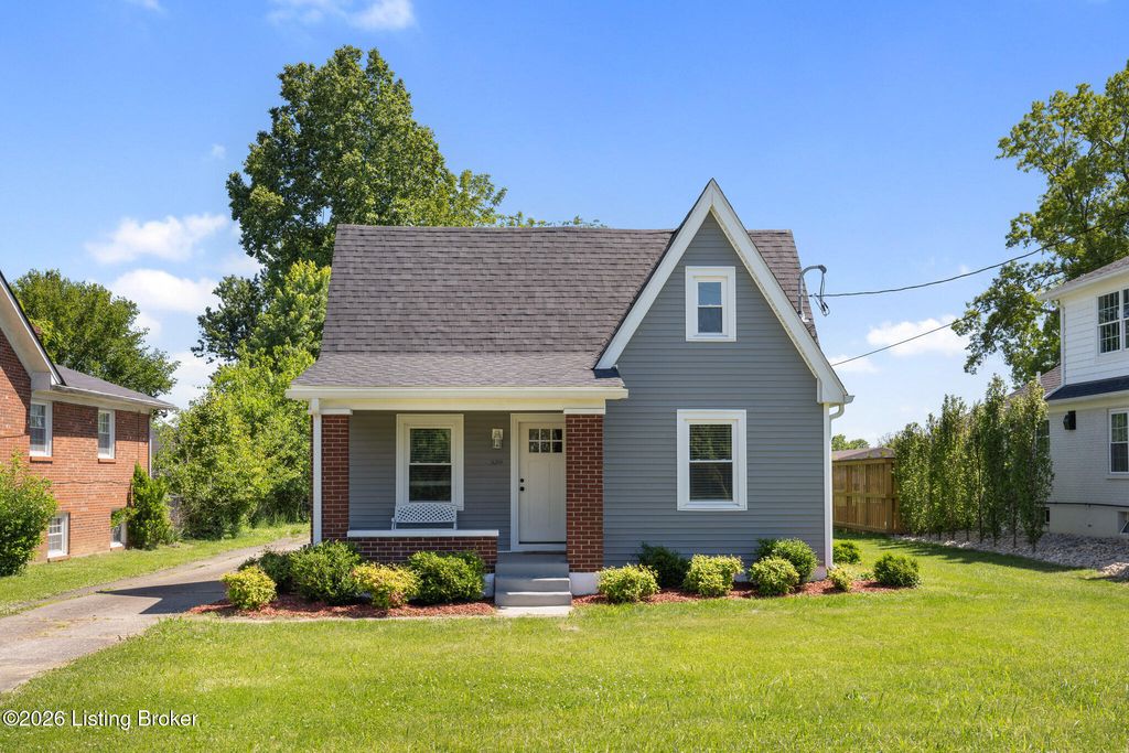 Photo of 5214 Valley Station Rd, Louisville, KY 40272 (MLS # 1717942)