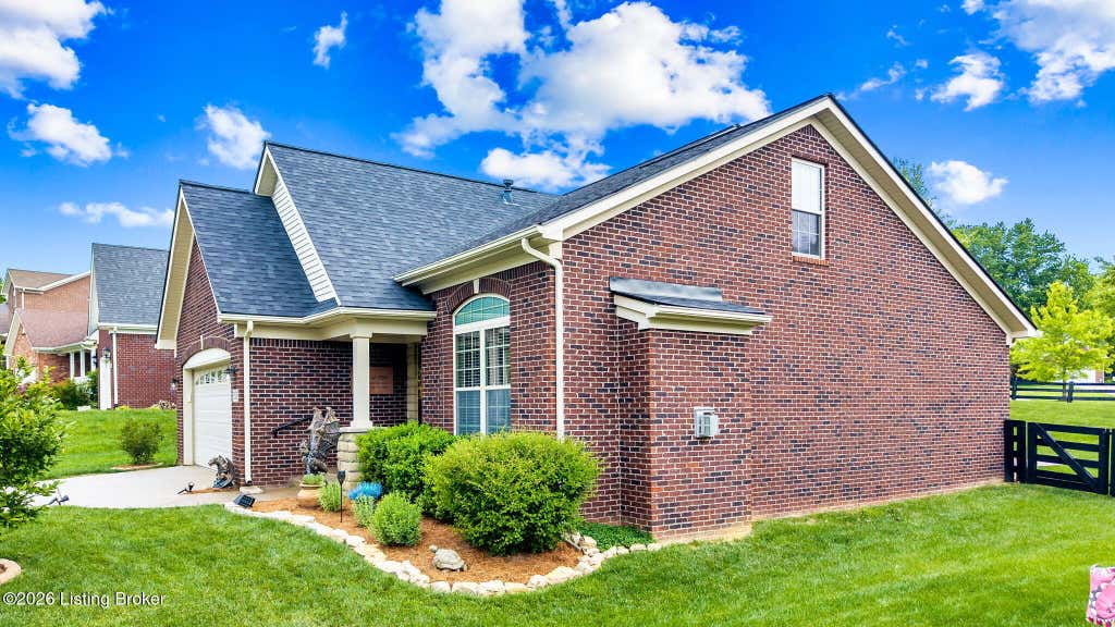 Photo of 10509 Venado Dr, Louisville, KY 40291 (MLS # 1723794)