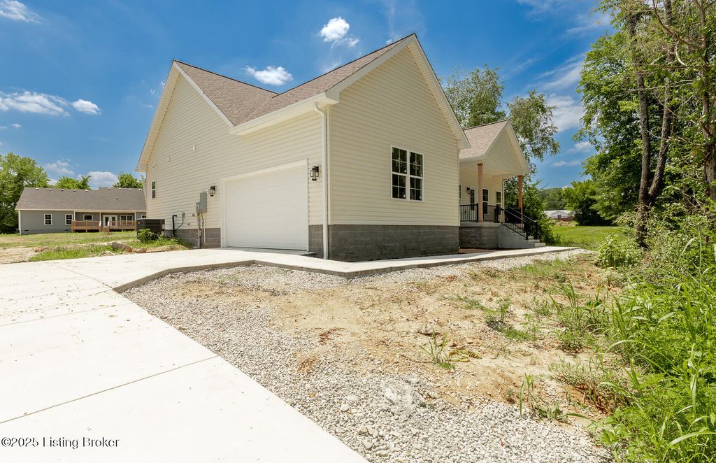 Photo of 245 Partridge Run Rd, Shepherdsville, KY 40165 (MLS # 1702712)