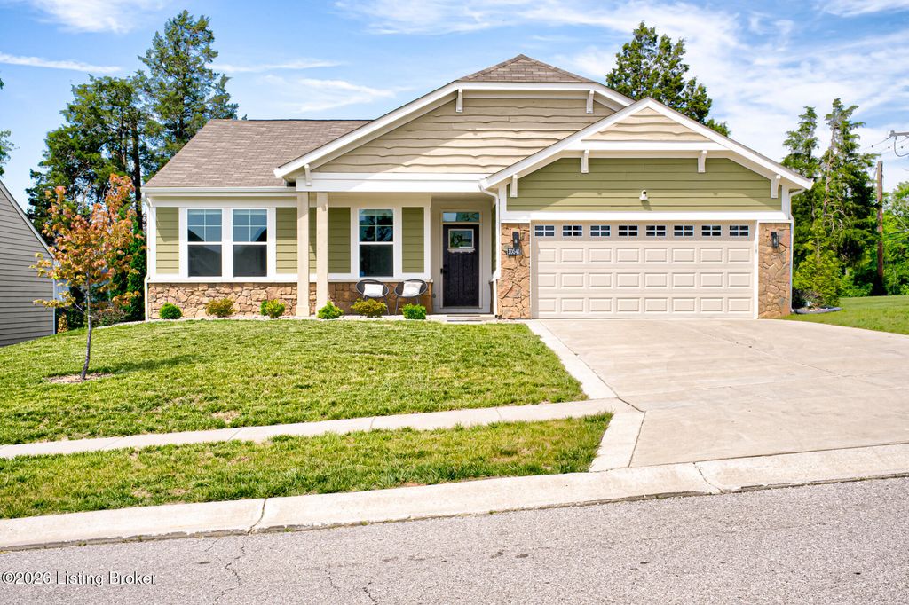 Photo of 10541 Vista View Dr, Louisville, KY 40291 (MLS # 1717650)
