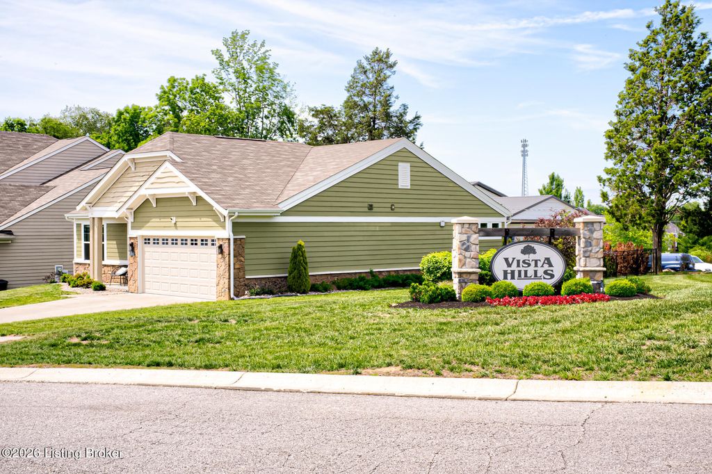 Photo of 10541 Vista View Dr, Louisville, KY 40291 (MLS # 1717650)