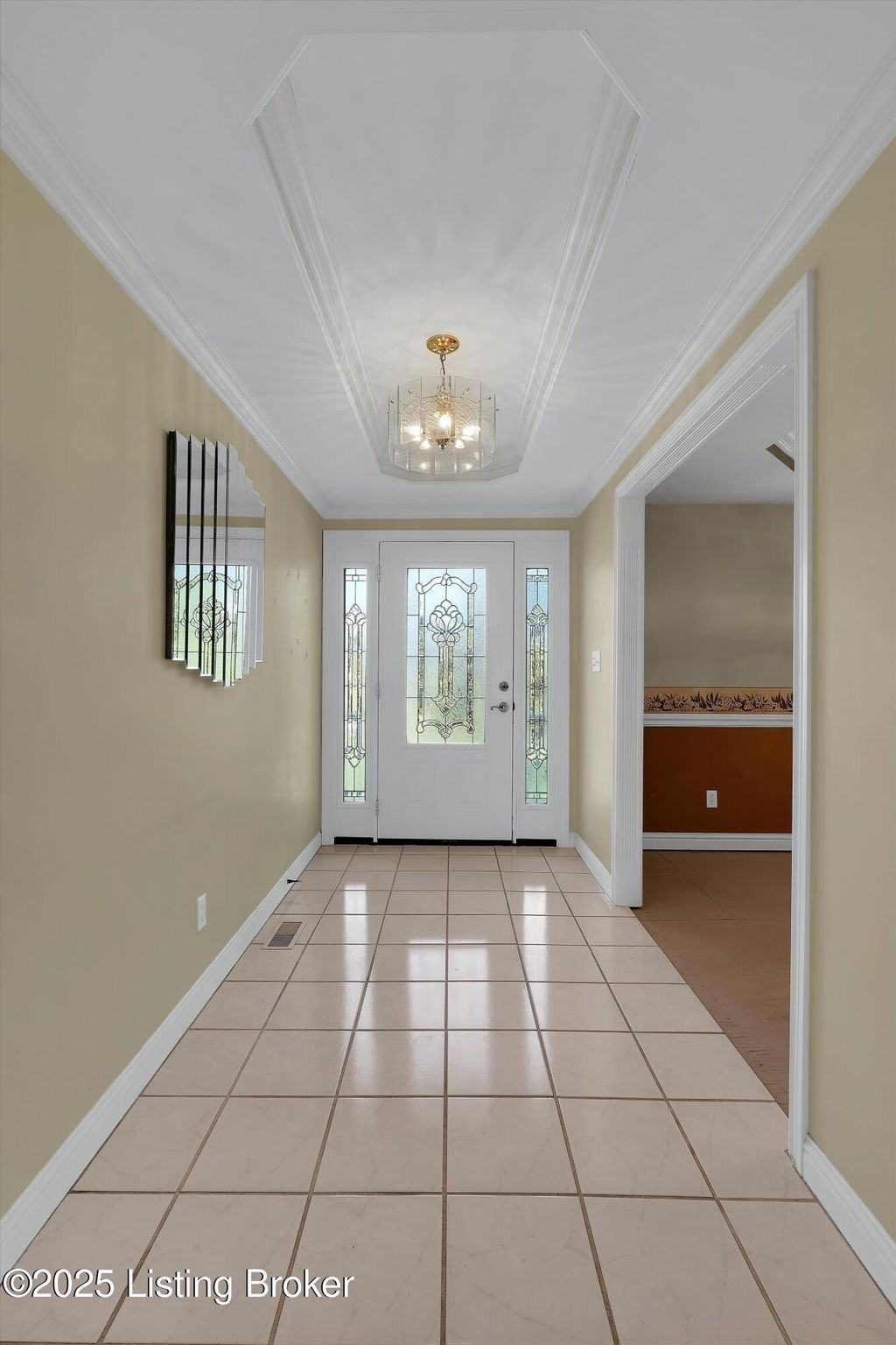 Photo of 2017 Cherrywood Dr, La Grange, KY 40031 (MLS # 1700343)