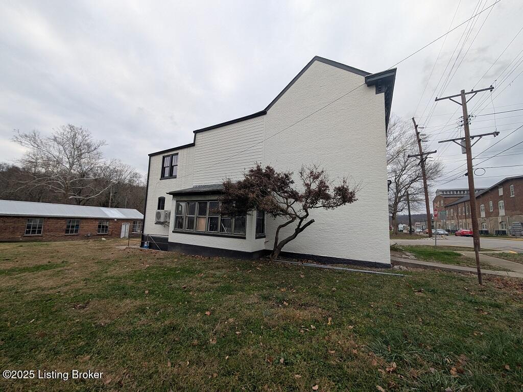 1017 W First St, Madison, Indiana image 45
