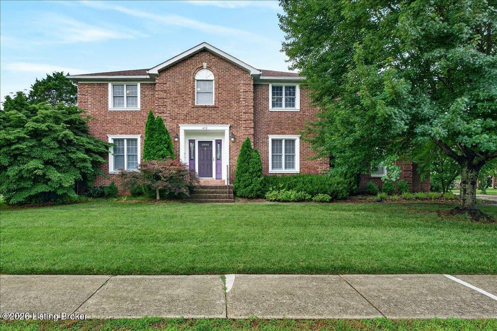 Photo of 412 Lake Forest Pkwy, Louisville, KY 40245 (MLS # 1720215)