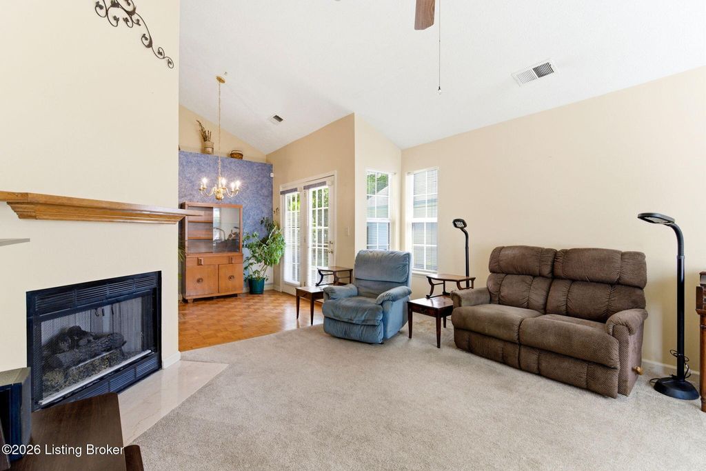 Photo of 9119 Hampton Ridge Ct, Louisville, KY 40220 (MLS # 1717414)