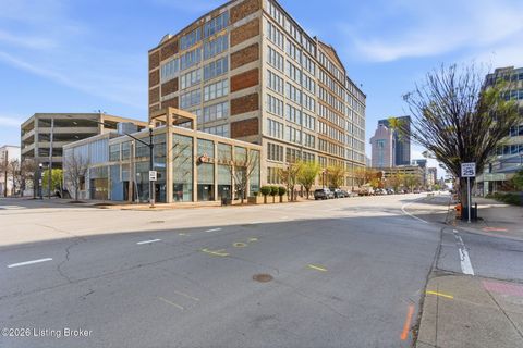 Townhouse For Sale - 815 W Market St #708<br/> Louisville, KY 40202
