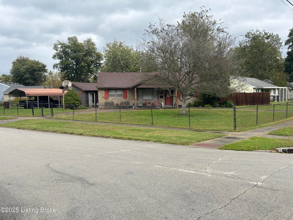 Photo of 7213 Rainbow Dr, Louisville, KY 40272 (MLS # 1731119)