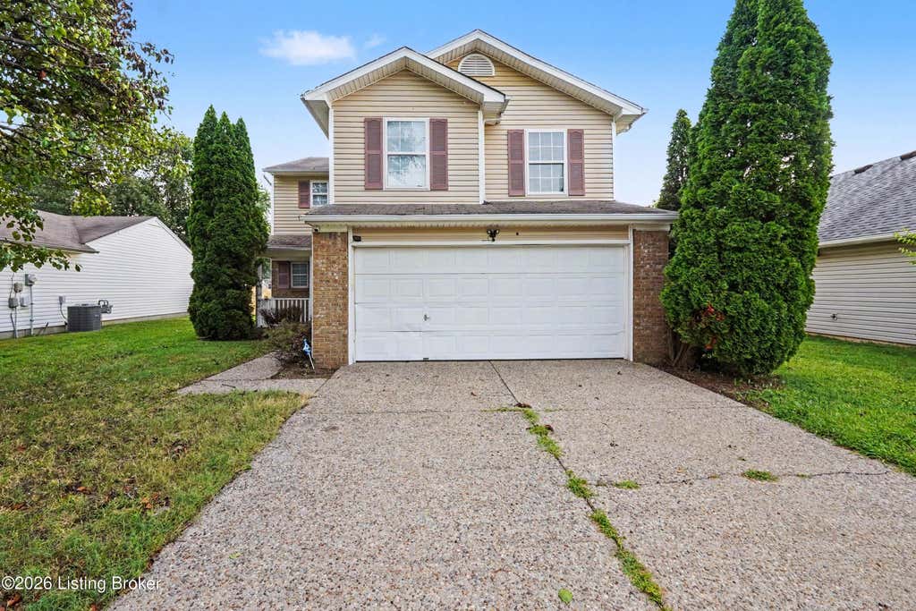 Photo of 9711 Brooks Bend Rd, Louisville, KY 40258 (MLS # 1726210)