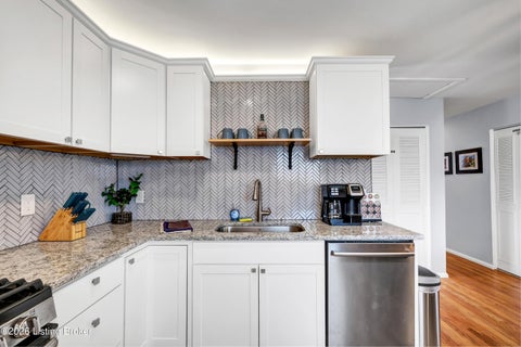 Tiny photo for 3216 Wellingmoor Ave, Louisville, KY 40218 (MLS # 1729609)