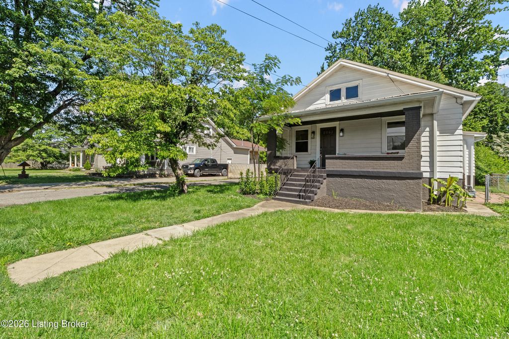 Photo of 1418 Indiana Ave, Louisville, KY 40213 (MLS # 1717544)