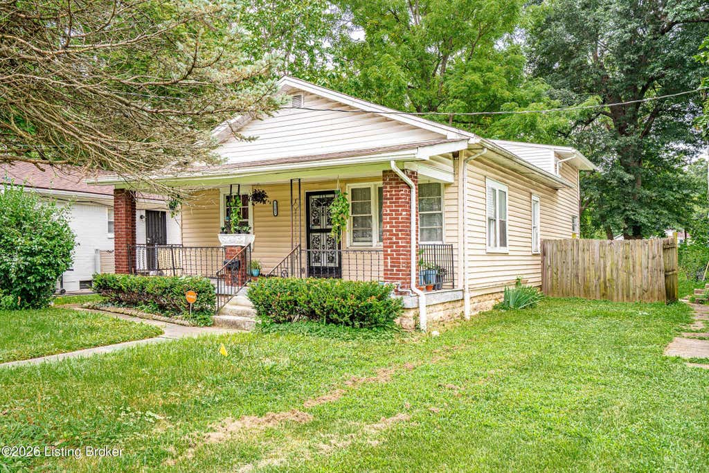 Photo of 3502 Grand Ave, Louisville, KY 40211 (MLS # 1724738)