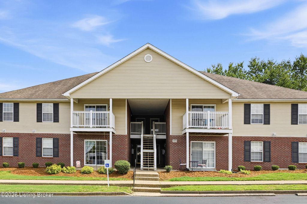 Photo of 177 Central Blvd, Mt Washington, KY 40047 (MLS # 1721364)