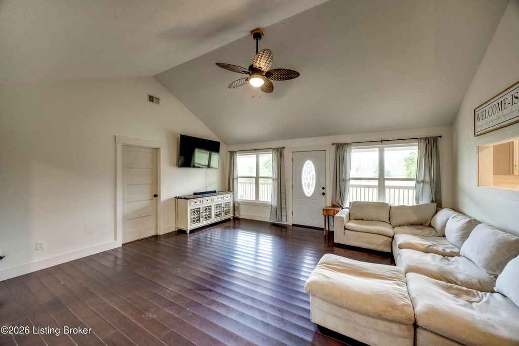 Photo of 918 Oklahoma Rd, Bee Spring, KY 42207 (MLS # 1709776)