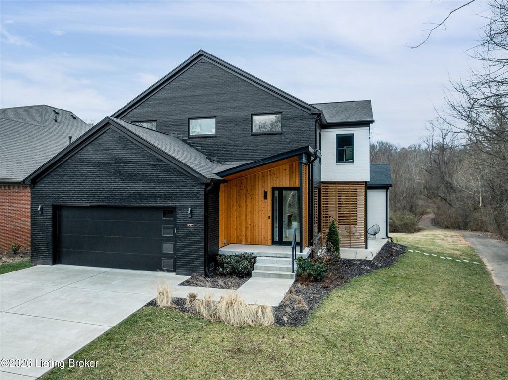 Photo of 2803 Rivers Edge Rd, Louisville, KY 40222 (MLS # 1707369)