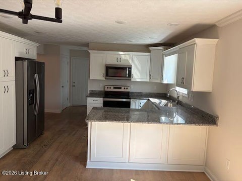 Tiny photo for 401 Butterfield Dr, Elizabethtown, KY 42701 (MLS # 1729715)