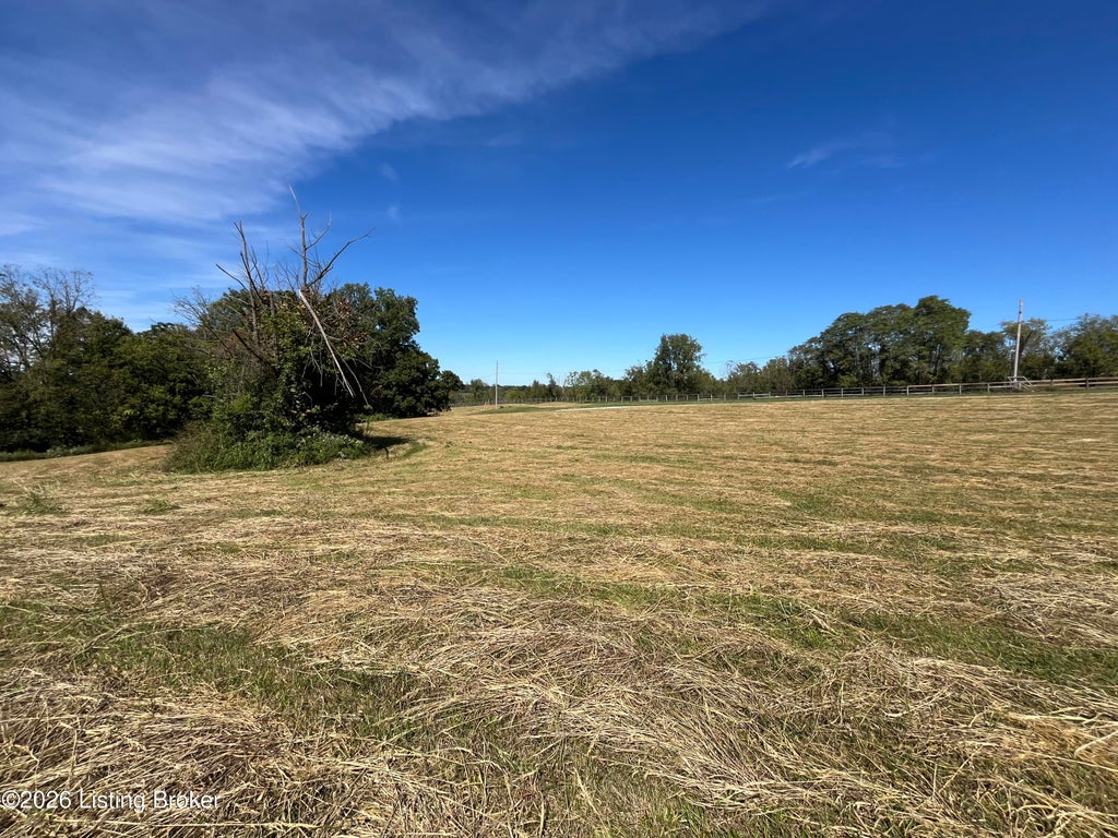 Photo of 615 Timberline Dr, Taylorsville, KY 40071 (MLS # 1730248)