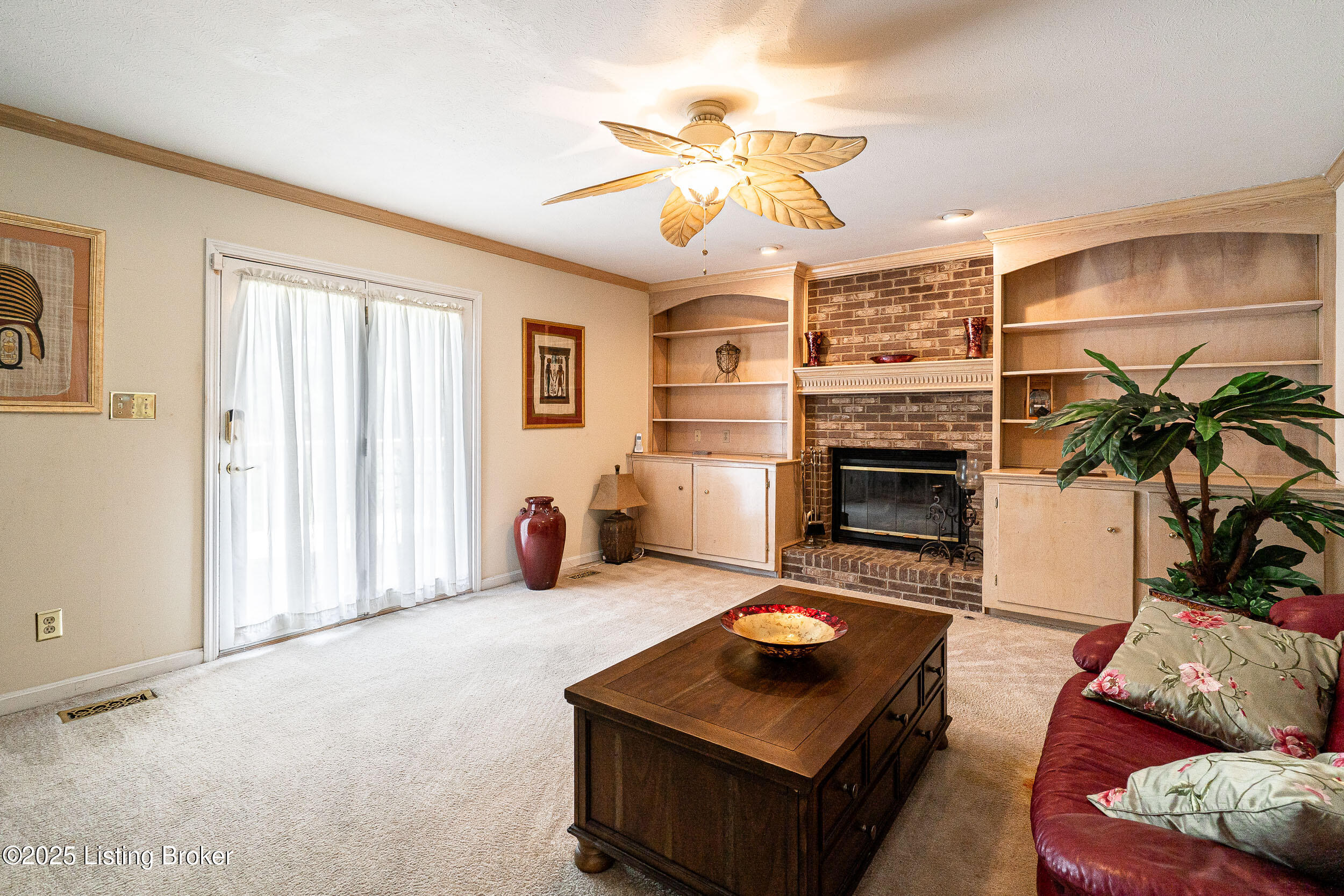 8211 Brookhollow Ct, Louisville, Kentucky image 17