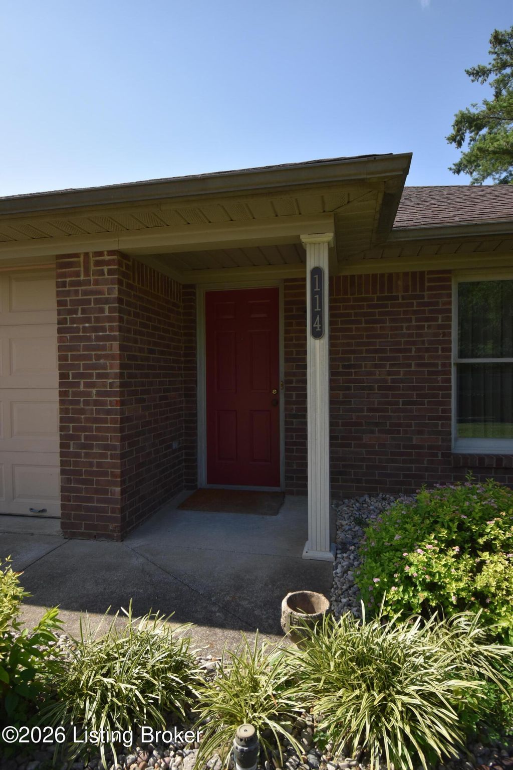 Photo of 114 Federal Pl, Bardstown, KY 40004 (MLS # 1722321)