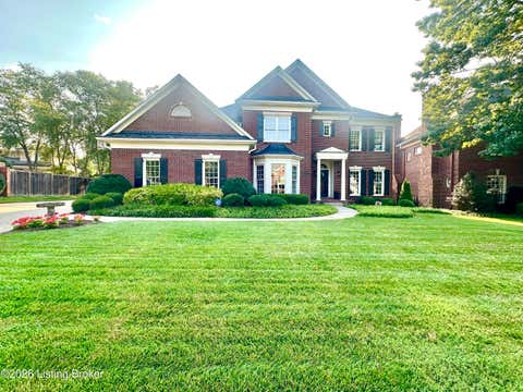 Photo of 211 Pepperbush Rd, Louisville, KY 40207 (MLS # 1725506)