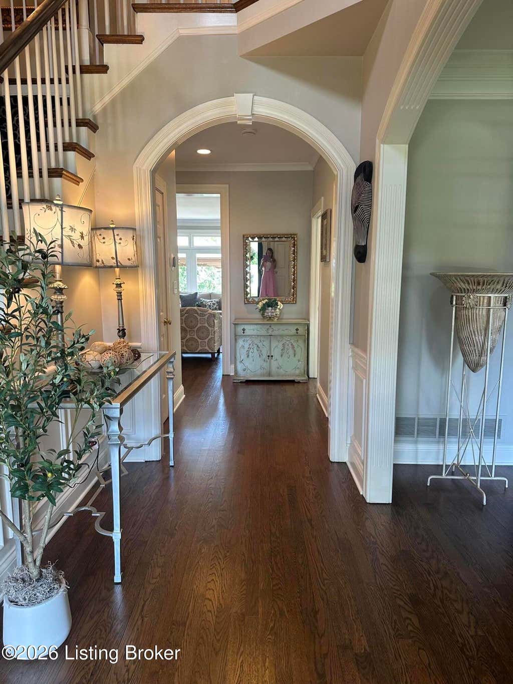 Photo of 211 Pepperbush Rd, Louisville, KY 40207 (MLS # 1725506)