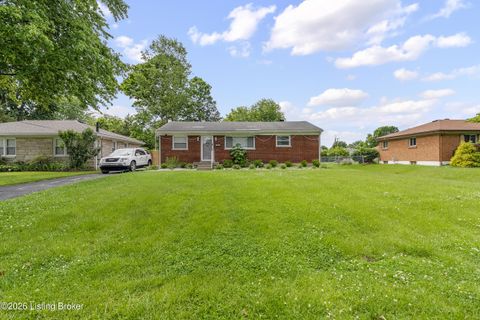Homes For Sale - 7802 Bluebonnet Rd<br/> Louisville, KY 40258
