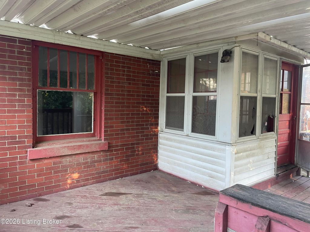 Photo of 114 N 36th St, Louisville, KY 40212 (MLS # 1724445)