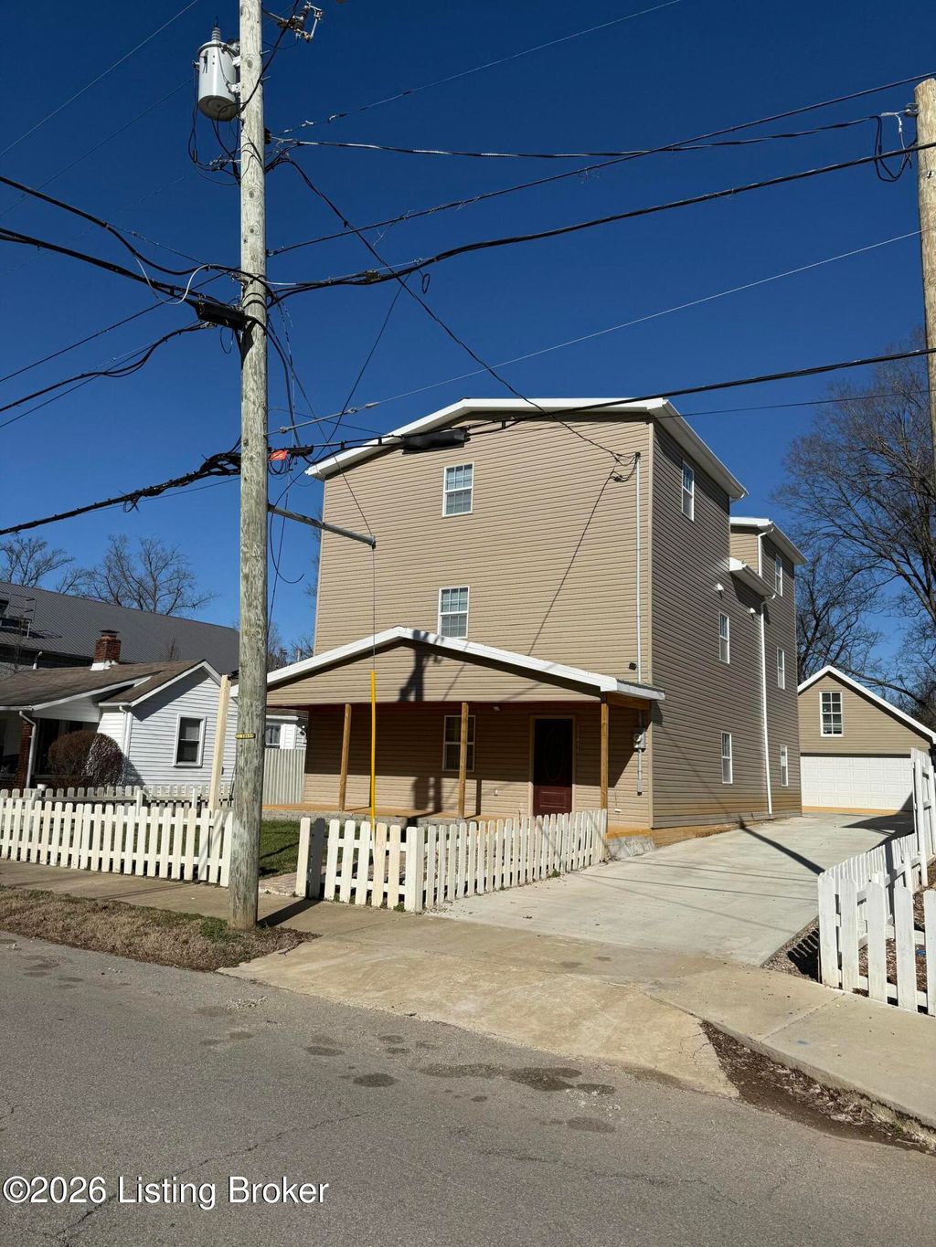 Photo of 12411 Berrytown Rd, Louisville, KY 40223 (MLS # 1710174)