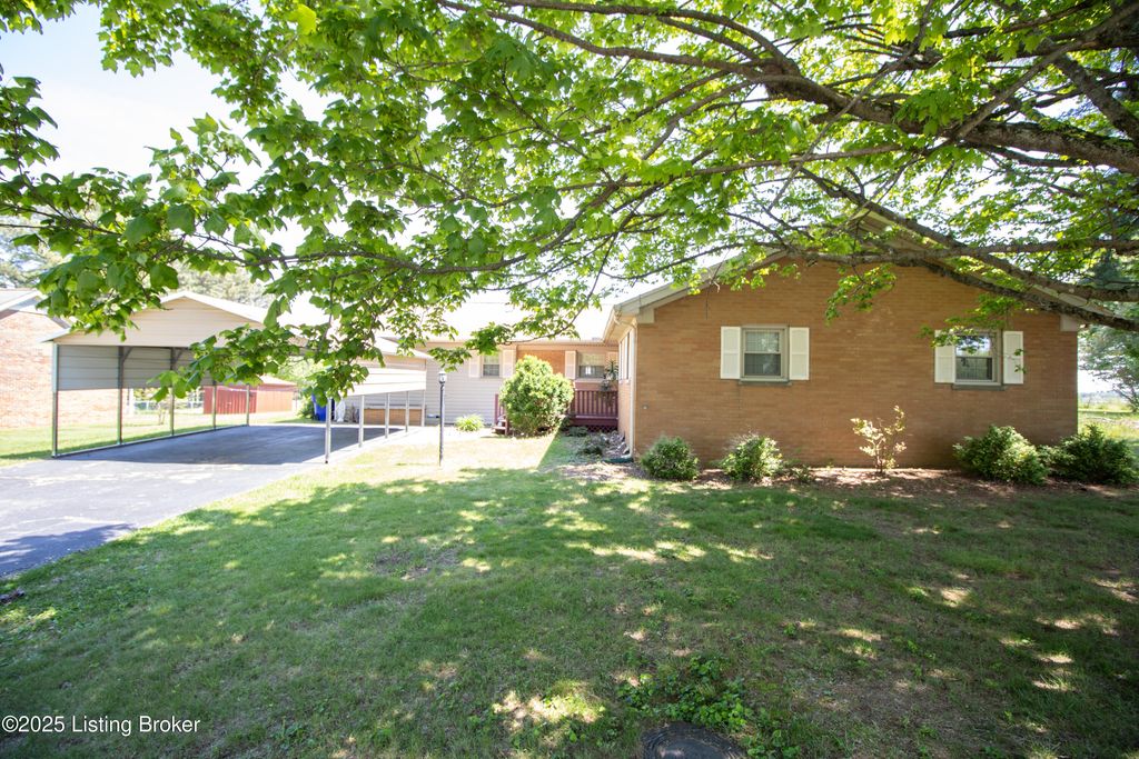 Photo of 405 Wallace Ave, Leitchfield, KY 42754 (MLS # 1708839)