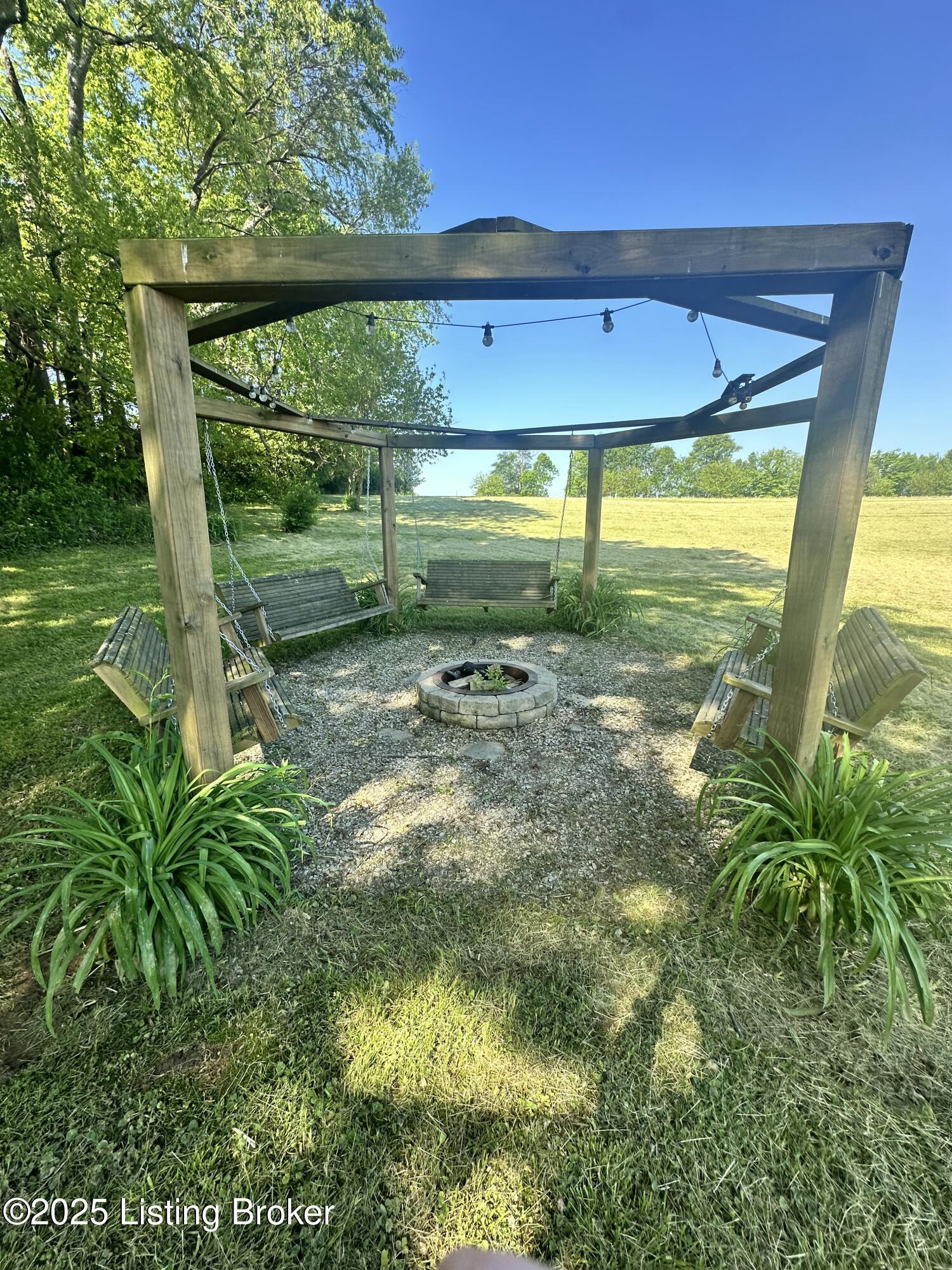 12 Clear Creek Rd