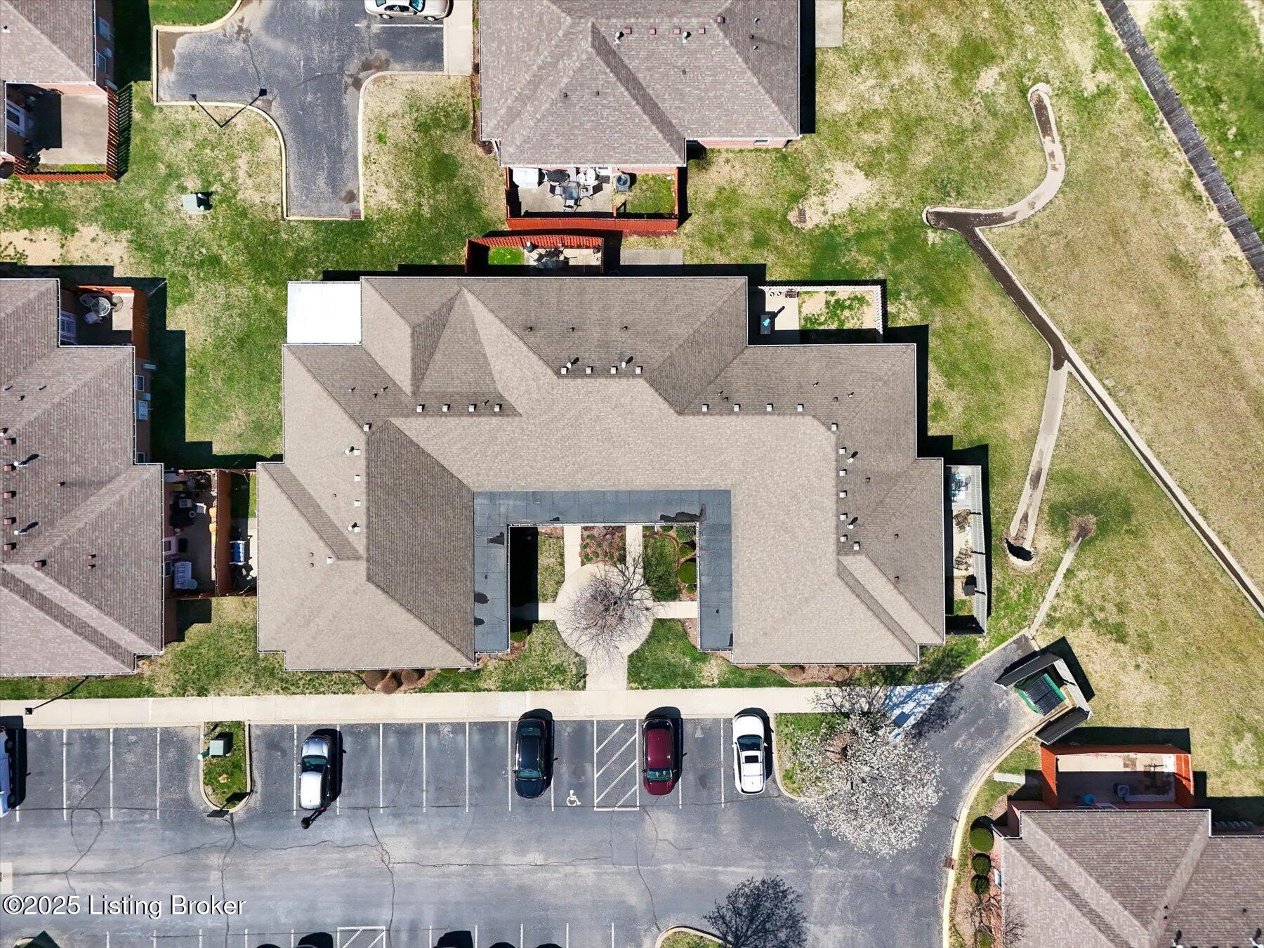 7616 Stovall Pl, Louisville, Kentucky image 41