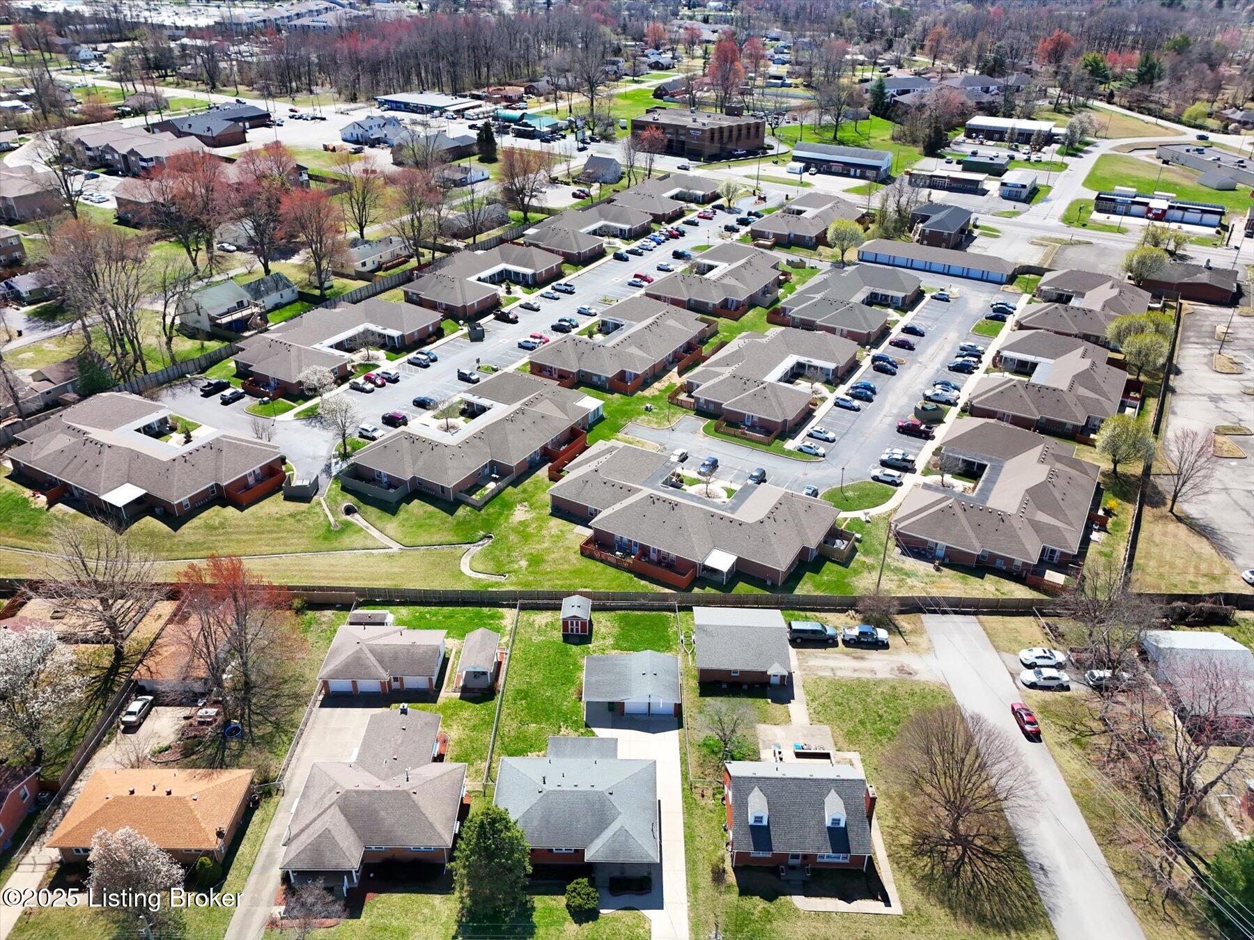 7616 Stovall Pl, Louisville, Kentucky image 44