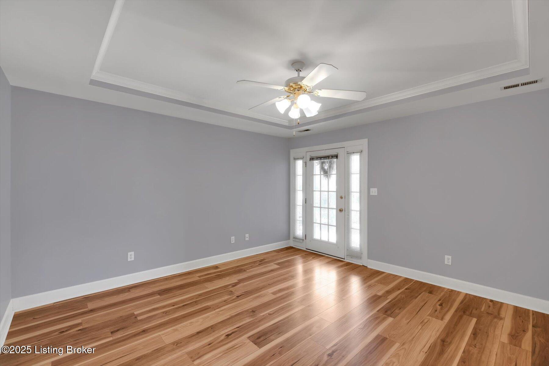 7616 Stovall Pl, Louisville, Kentucky image 4