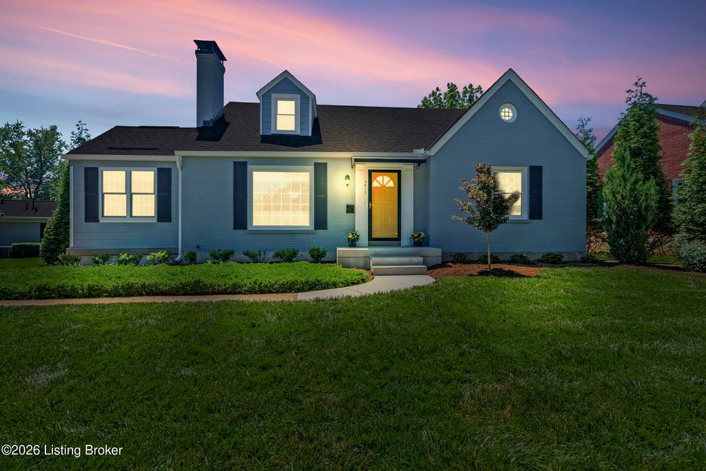 Photo of 3012 Kipling Way, Louisville, KY 40205 (MLS # 1719588)