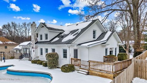 Photo of 8412 Oxford Woods Ct, Louisville, KY 40222 (MLS # 1708686)