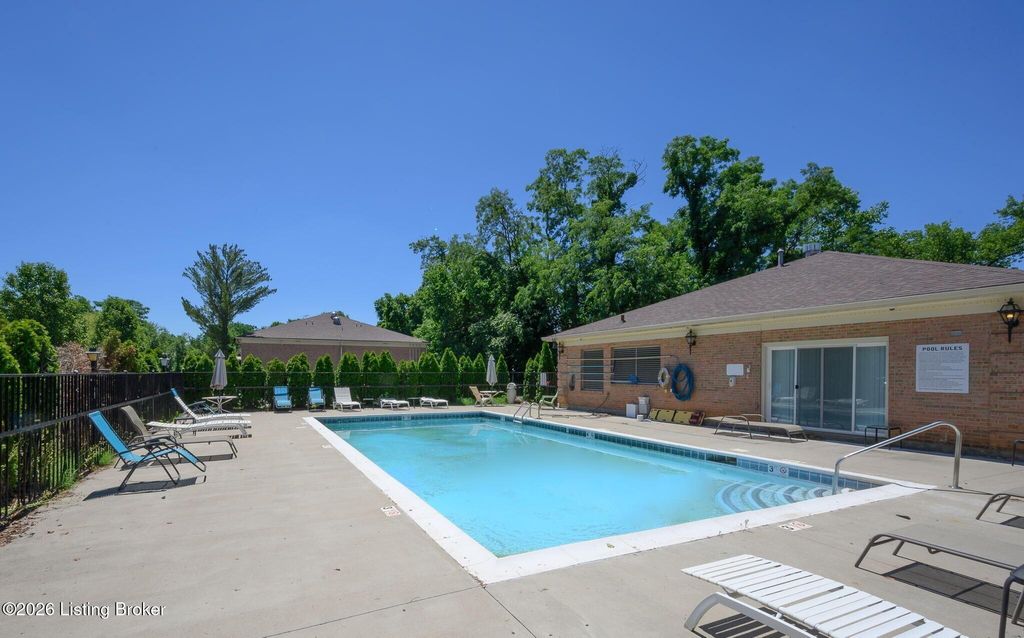 Photo of 411 Highwood Dr, Louisville, KY 40206 (MLS # 1711184)