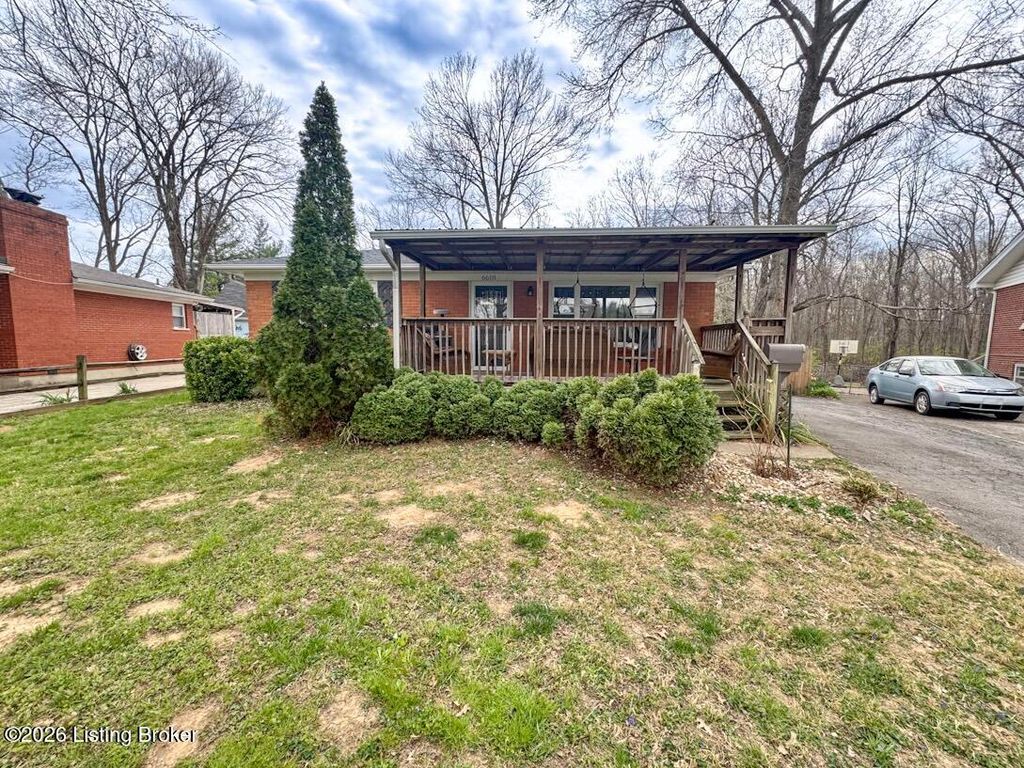Photo of 6618 South Dr, Louisville, KY 40272 (MLS # 1712749)