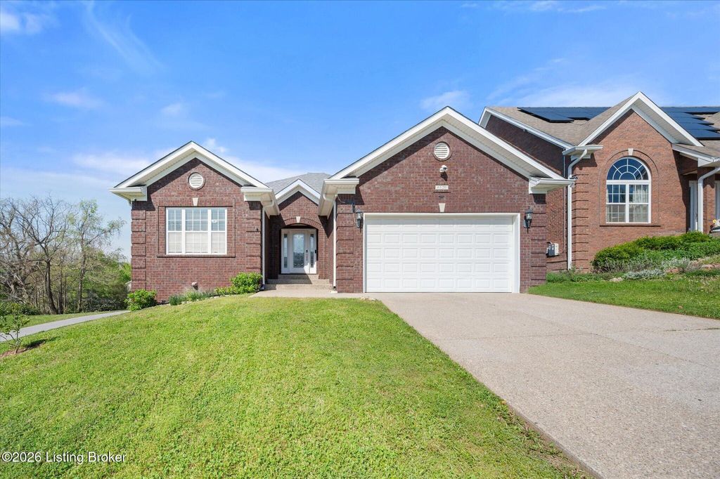 Photo of 6120 Hudson Creek Dr, Louisville, KY 40291 (MLS # 1714579)