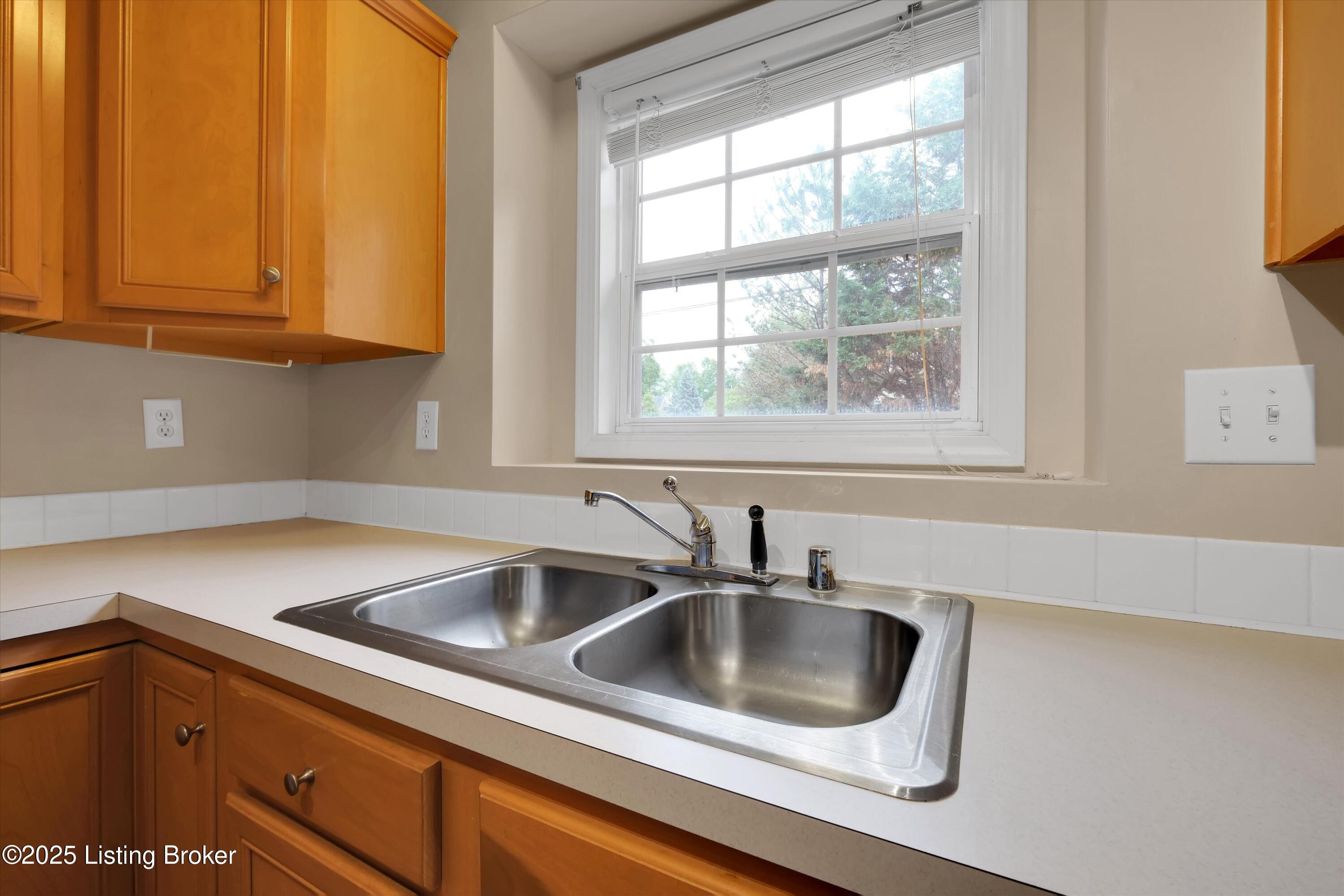 4205 Brownsboro Glen Rd, Louisville, Kentucky image 22