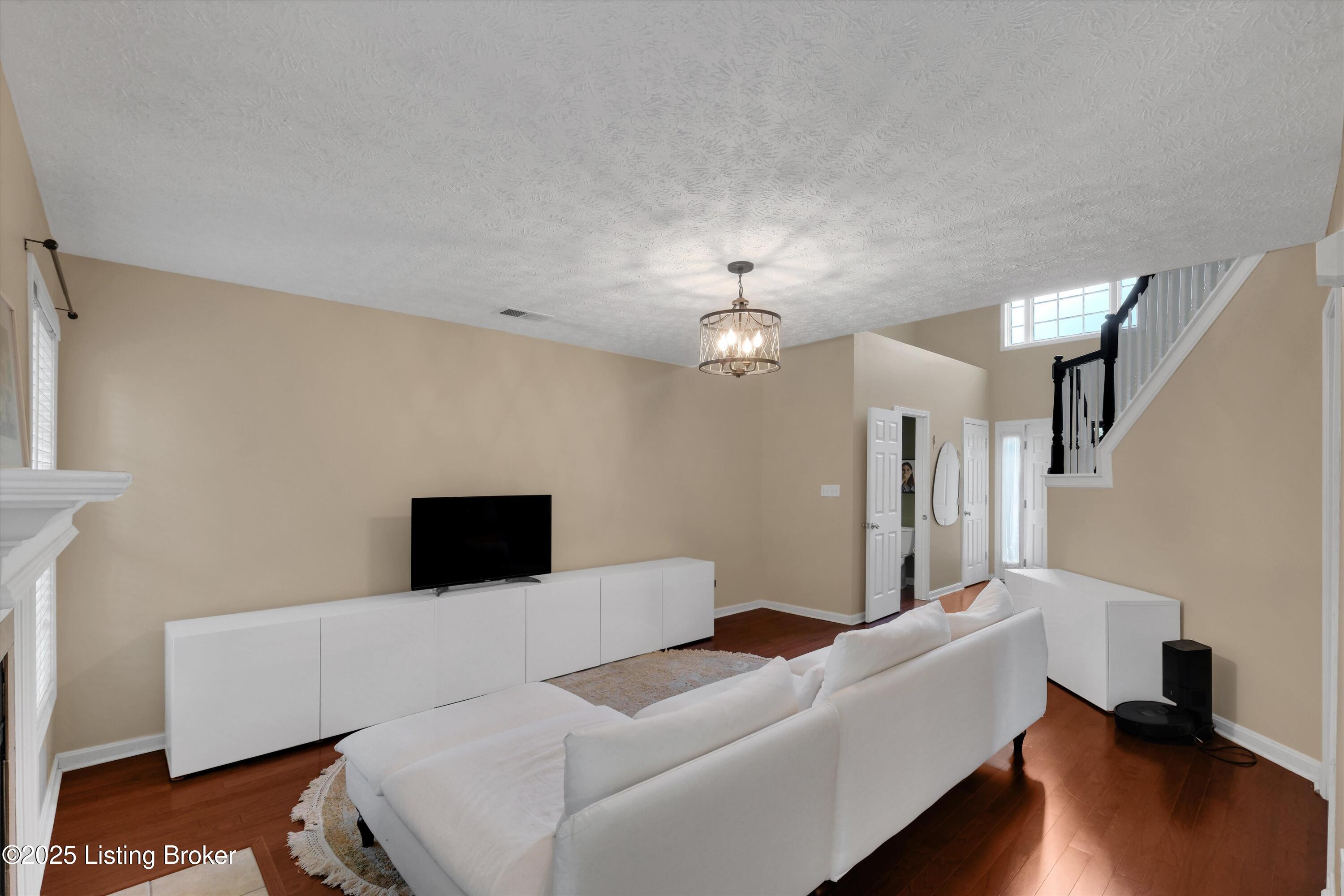 4205 Brownsboro Glen Rd, Louisville, Kentucky image 7