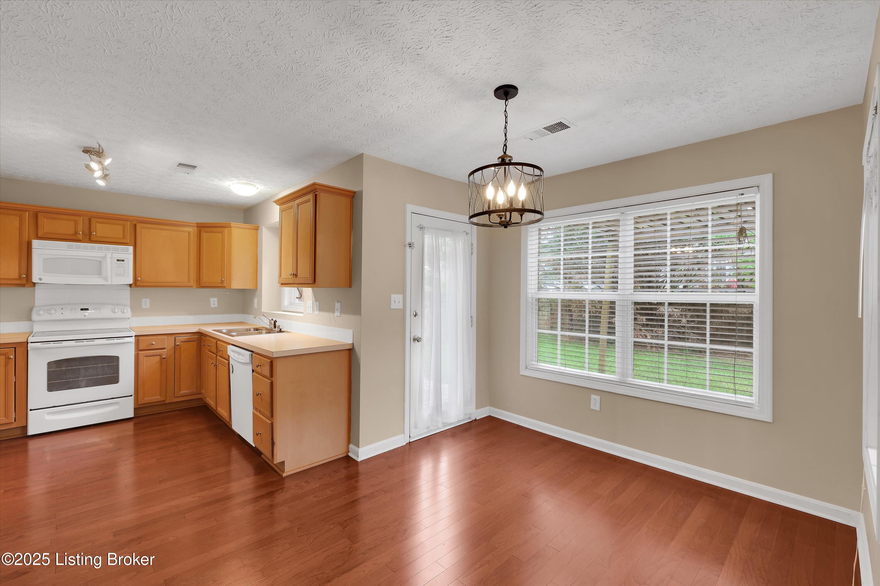 4205 Brownsboro Glen Rd, Louisville, Kentucky image 15