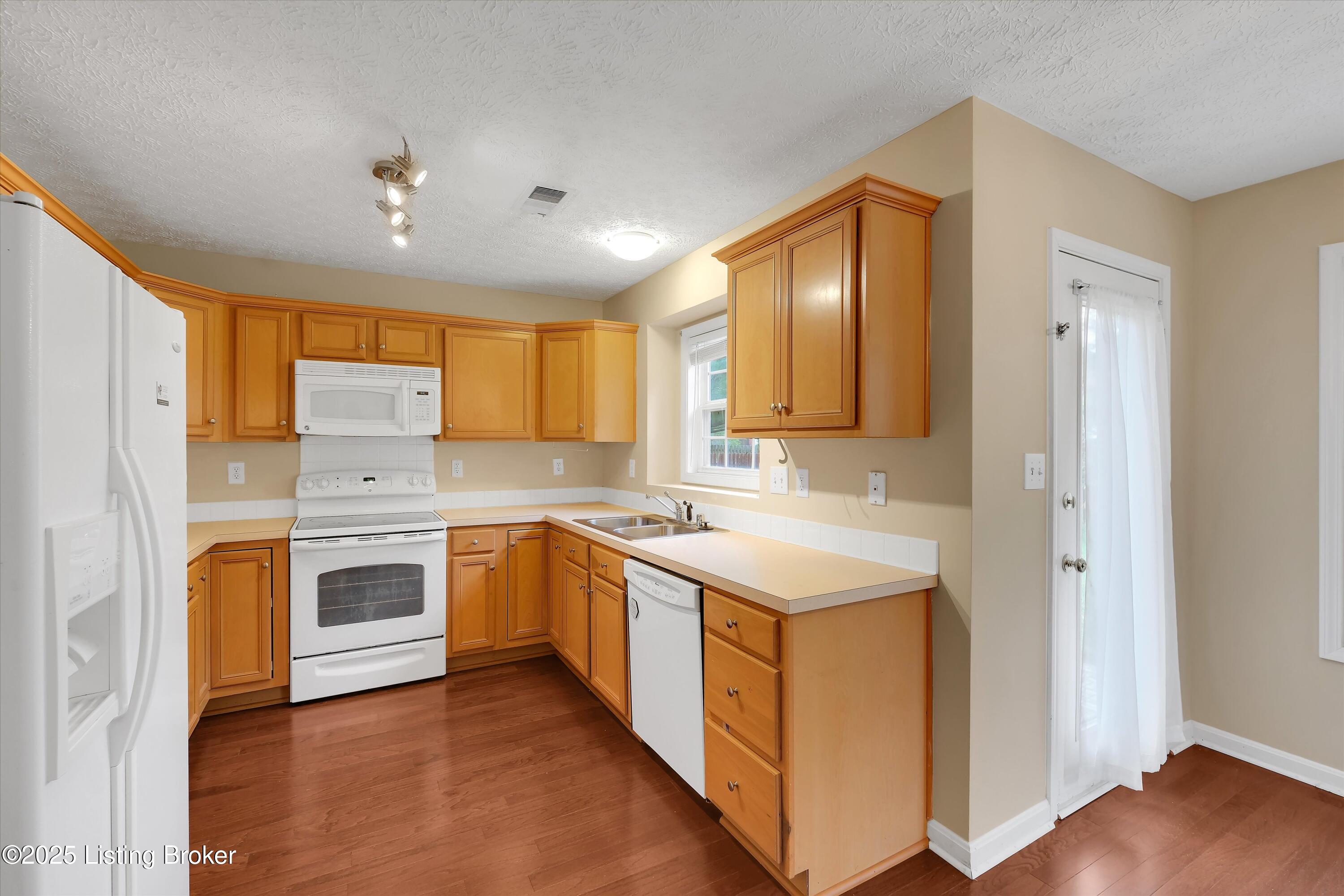 4205 Brownsboro Glen Rd, Louisville, Kentucky image 19