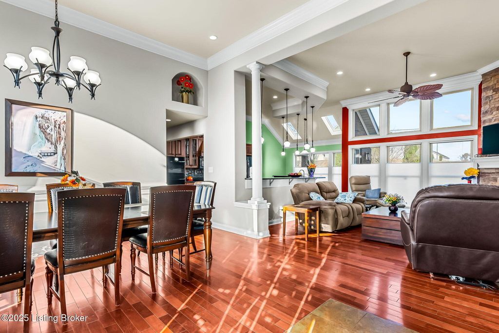 Photo of 409 Wood Springs Rd, La Grange, KY 40031 (MLS # 1703773)