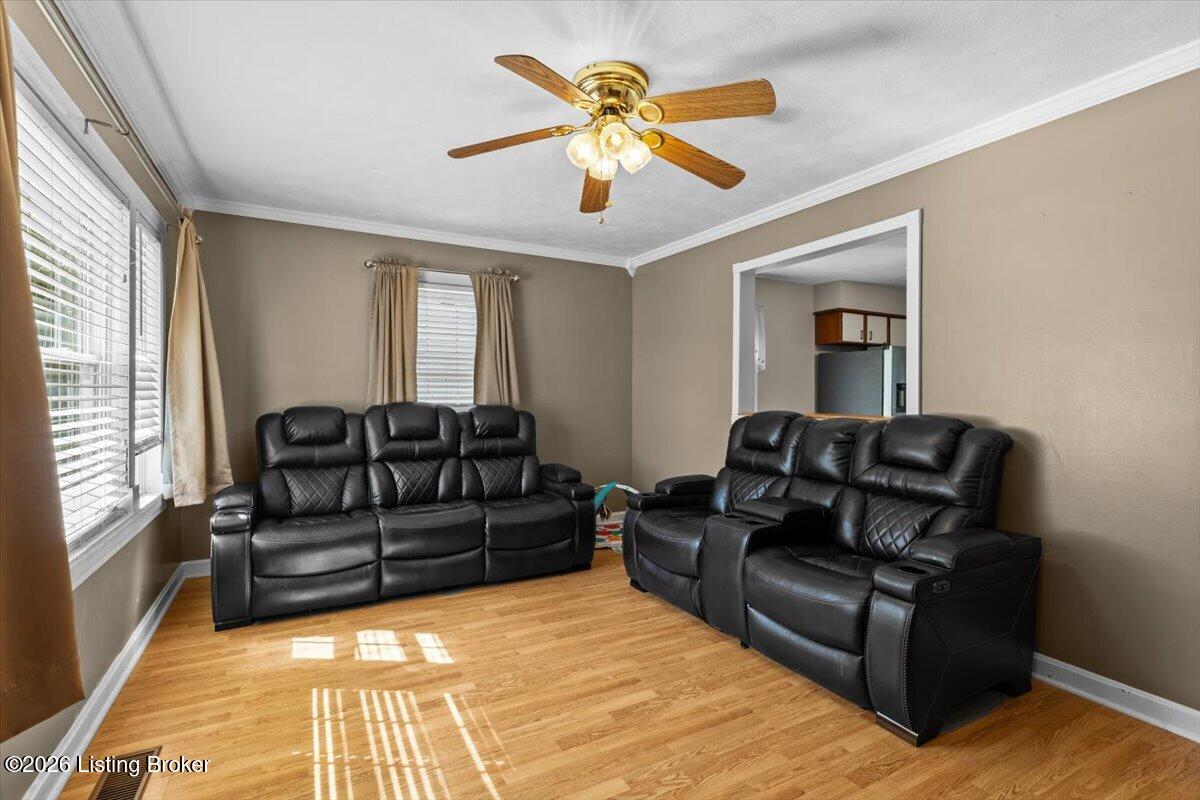 10408 La Plaza Dr