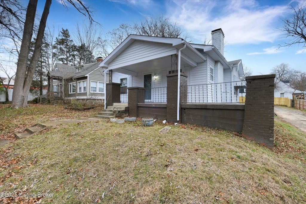 Photo of 113 S Madison Ave, Louisville, KY 40243 (MLS # 1705467)