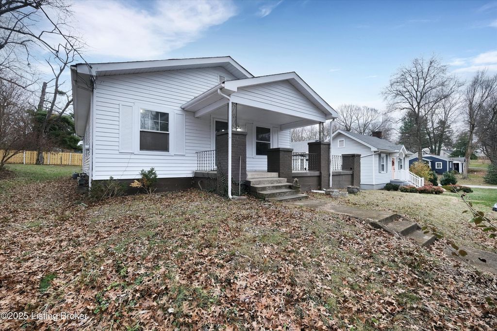 Photo of 113 S Madison Ave, Louisville, KY 40243 (MLS # 1705467)