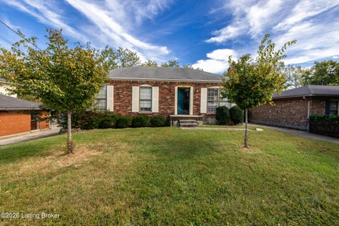 Photo of 2419 Old Hickory Rd, Jeffersontown, KY 40299 (MLS # 1731488)